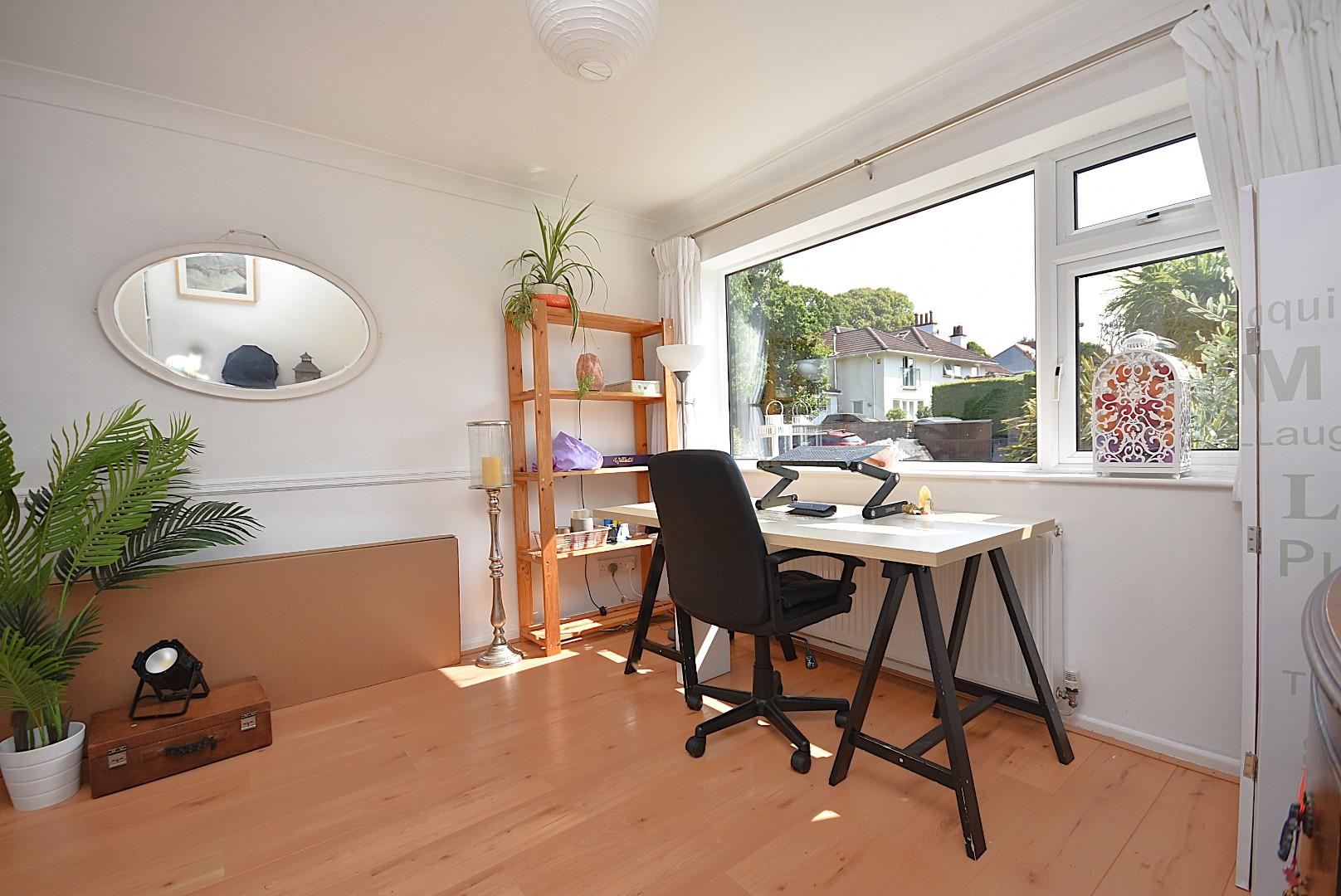 6 Rowan Close, Penarth, CF64 5BU